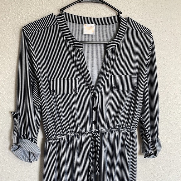 Siren Lily Maternity Striped Dress Black and White Stripe Size Small - Picture 3 of 9